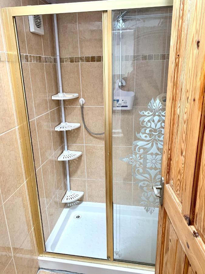 Warmley Barrs Court Beds B&B 외부 사진
