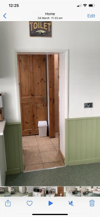 Warmley Barrs Court Beds B&B 외부 사진